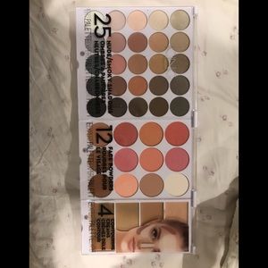 Makeup and contour palette